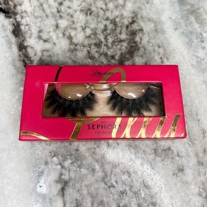 LILLY LASHES
STYLE: MYKONOS 
FAUX MINK
NEW / SEALED